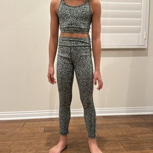 Zella Kids Green Leopard activewear set